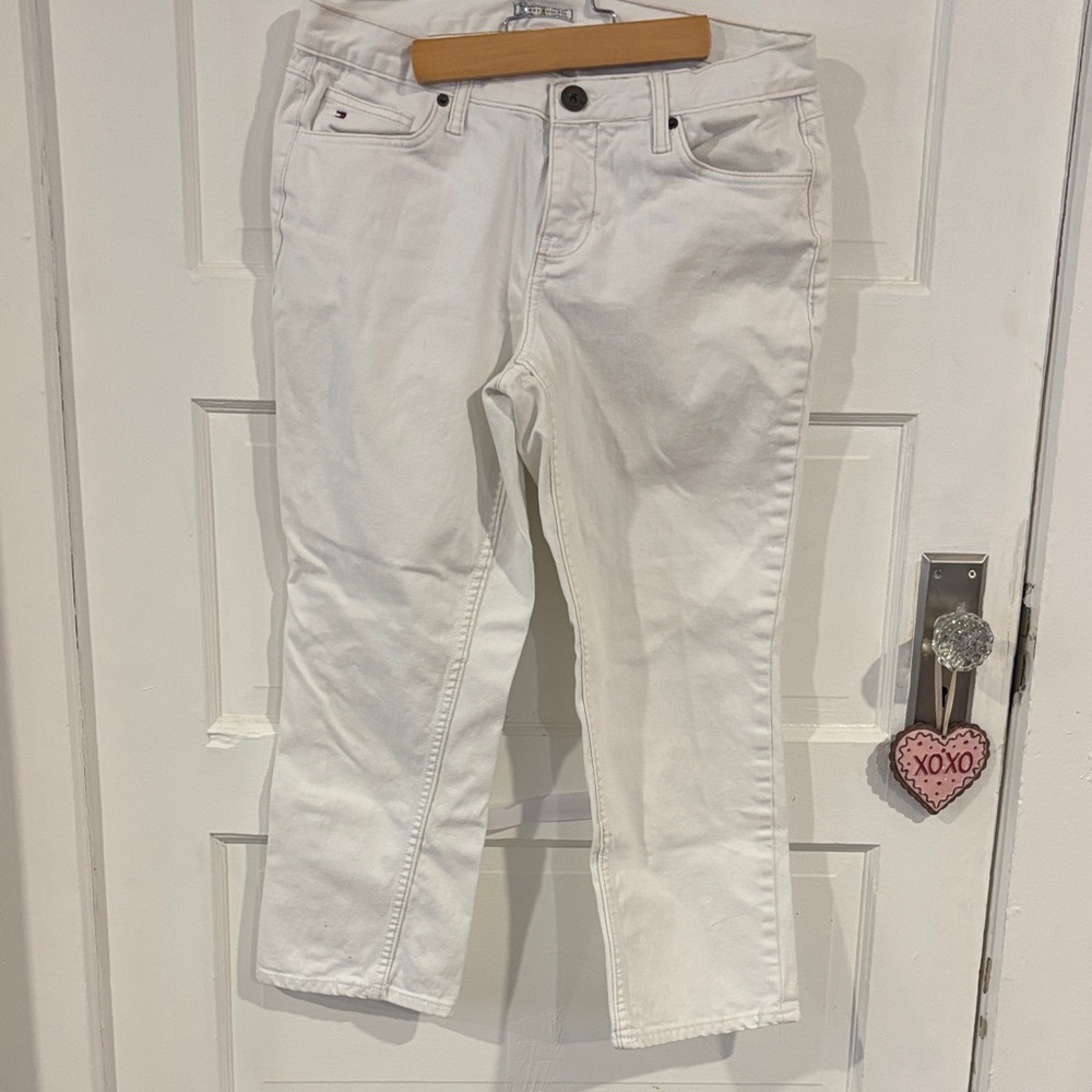 Tommy Hilfiger women’s size 8 white Y2K cropped jeans